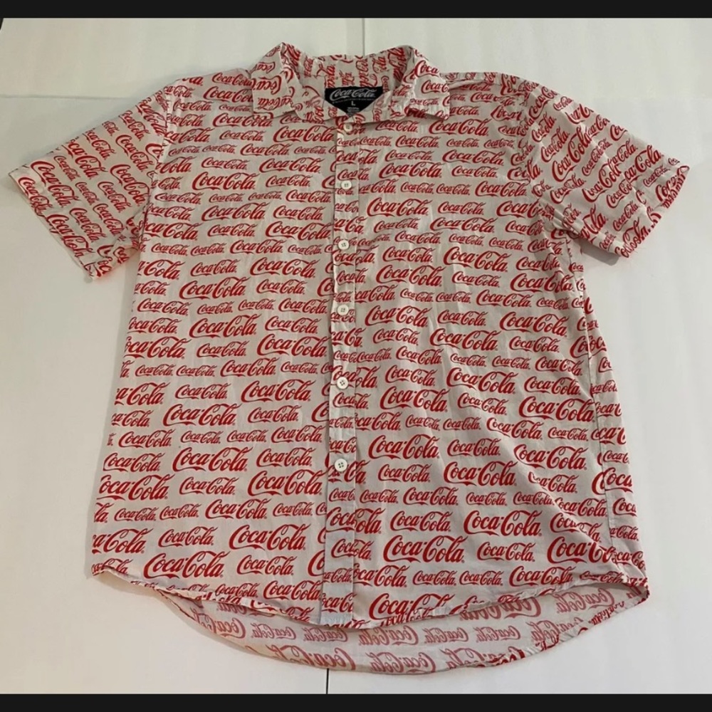 Men's Large Coca Cola White Red Short Sleeve Button Down Shirt